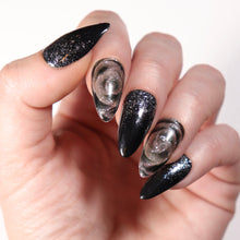 Load image into Gallery viewer, Sadler Up Nails. Press on nails Canada. Glue on nails
