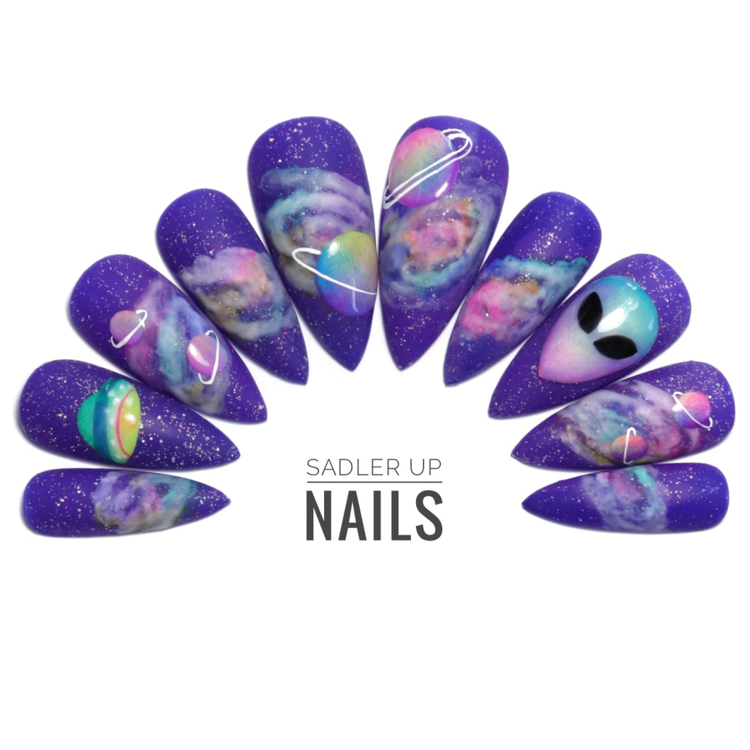 Alien and UFO galaxy press on nails.