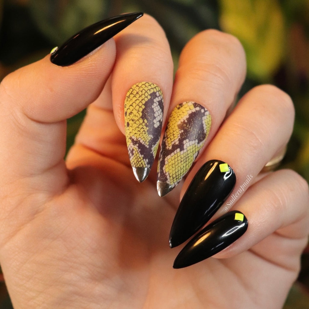 How I do my snakeskin nails 🐍✨ #nailtech #nailtiktok #nailart #nailtu... |  TikTok